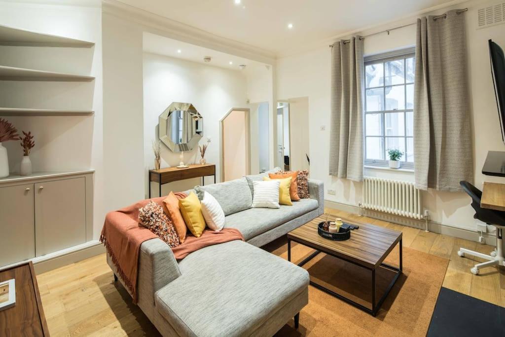 Апартаменти Superb Retreat Central Next Tube Лондон Екстер'єр фото