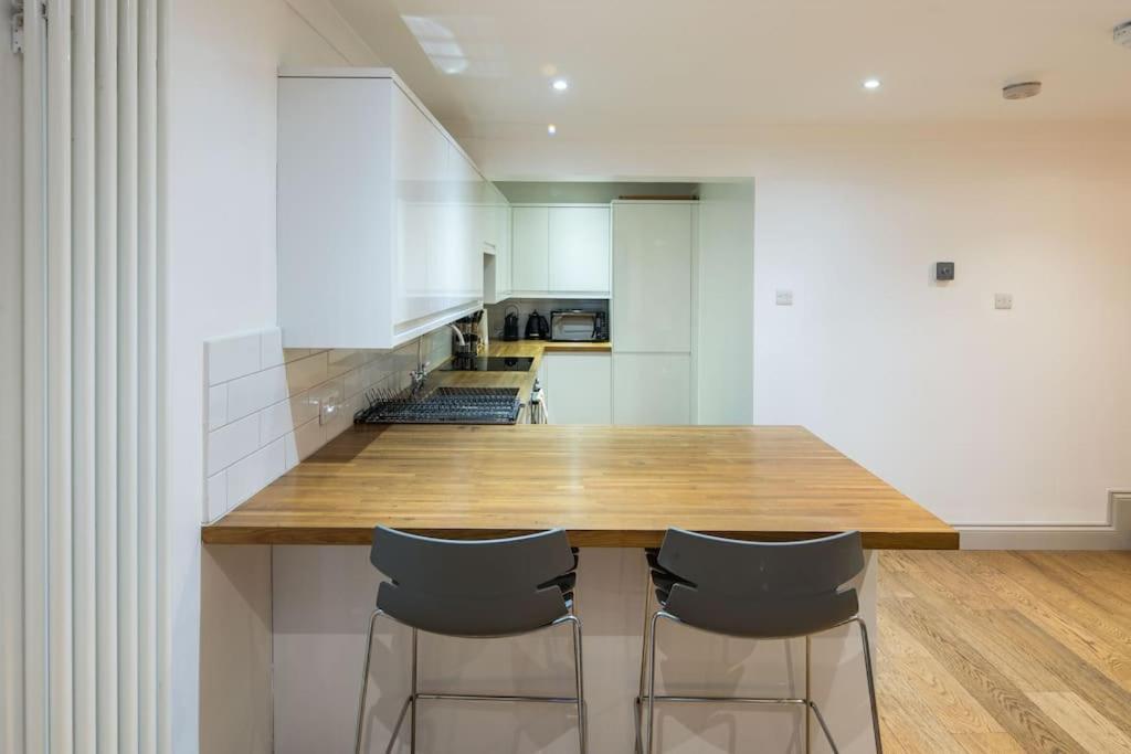 Апартаменти Superb Retreat Central Next Tube Лондон Екстер'єр фото