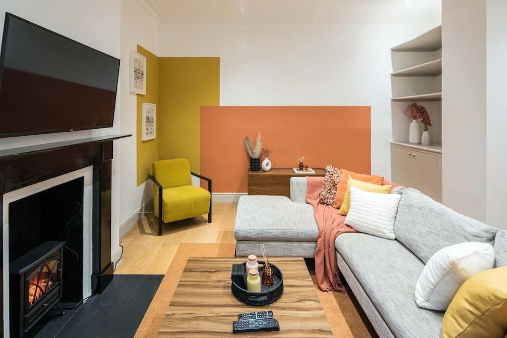 Апартаменти Superb Retreat Central Next Tube Лондон Екстер'єр фото