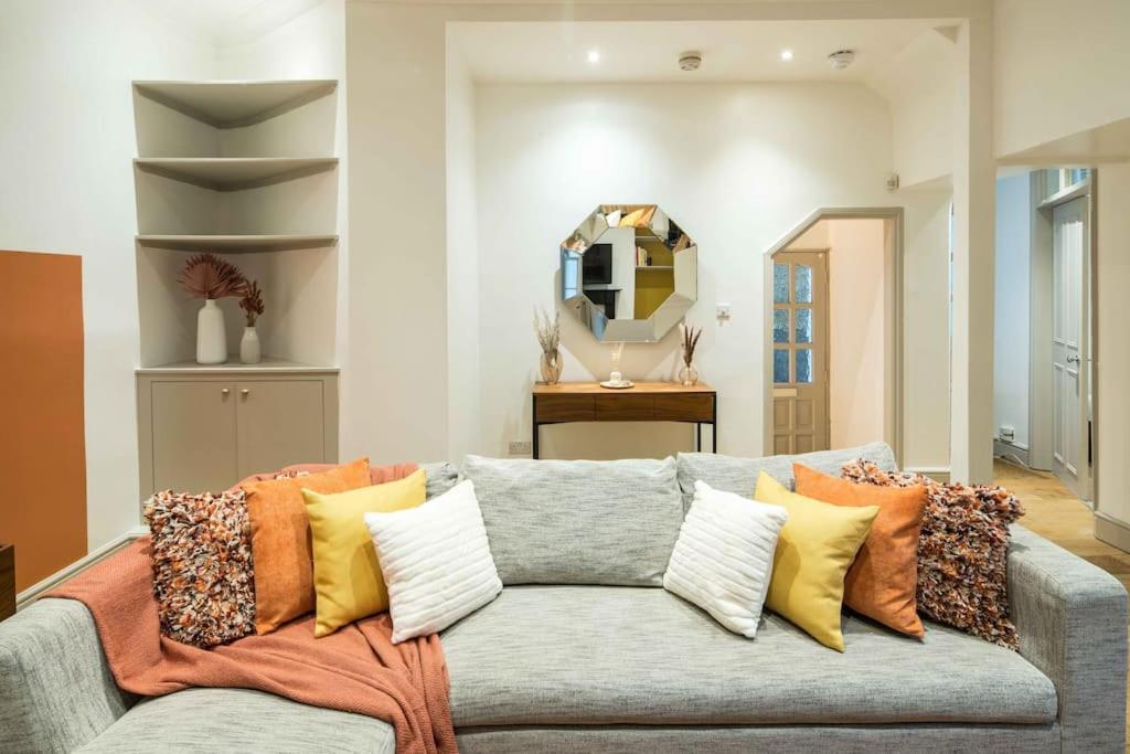 Апартаменти Superb Retreat Central Next Tube Лондон Екстер'єр фото